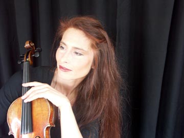 Sylvia Oelkrug, Geigerin